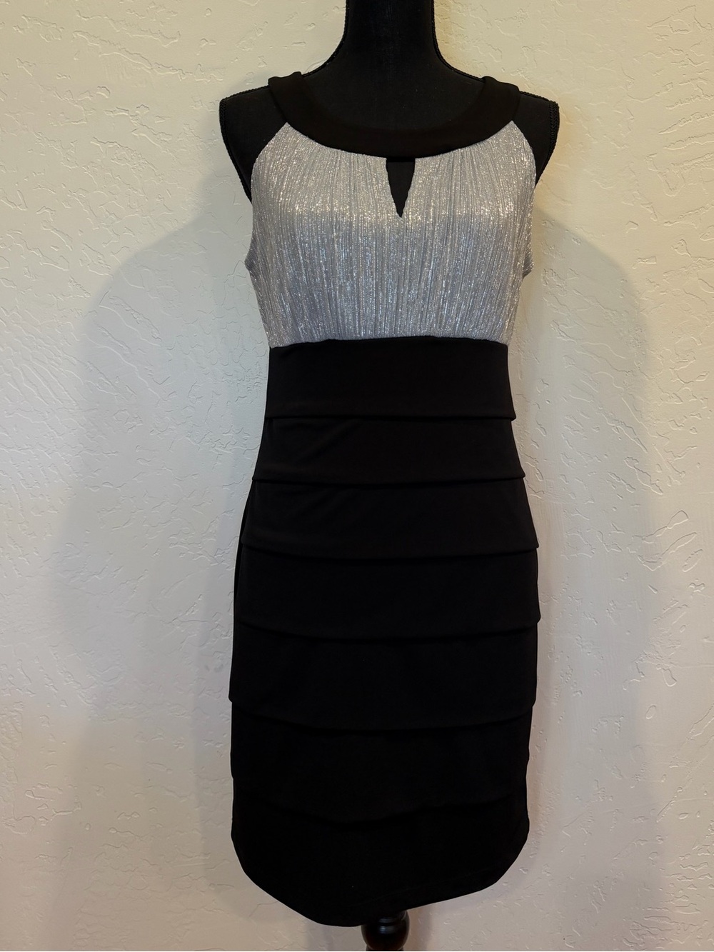 Enfocus Studio Silver and Black Sleeveless Layered Party Dress
